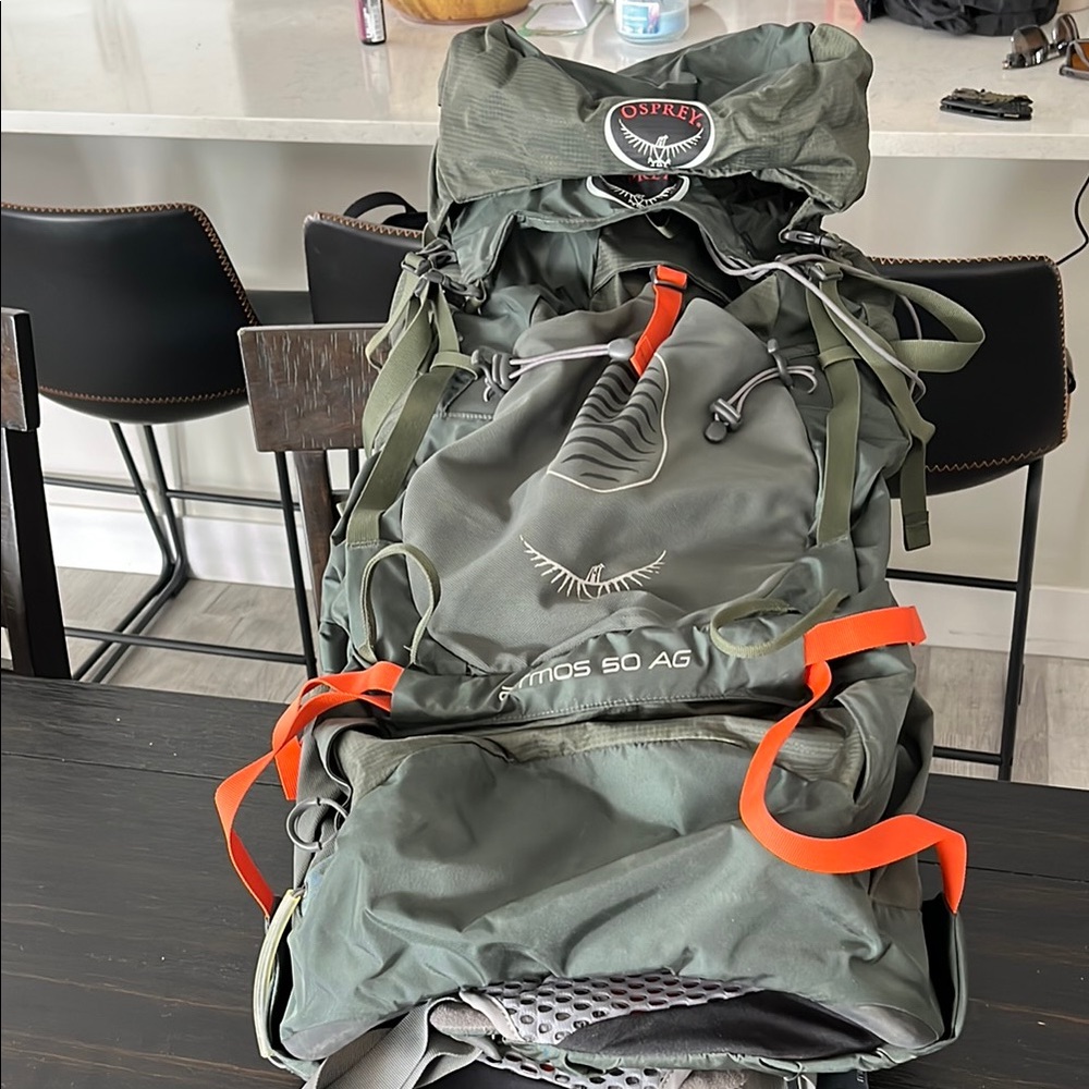 Osprey Men's Green Backpack Atmos 50 AG
